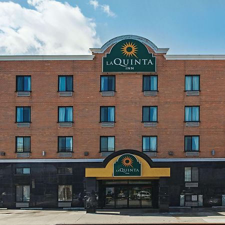 La Quinta Inn By Wyndham Queens New York Exterior photo